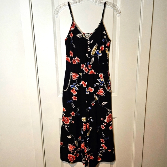 Eyeshadow Rayon Black Floral Jumper with Crochet Stitch Neckline & Pockets Small - Picture 1 of 14